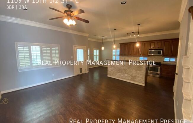 1109 W 15 1/2 ST