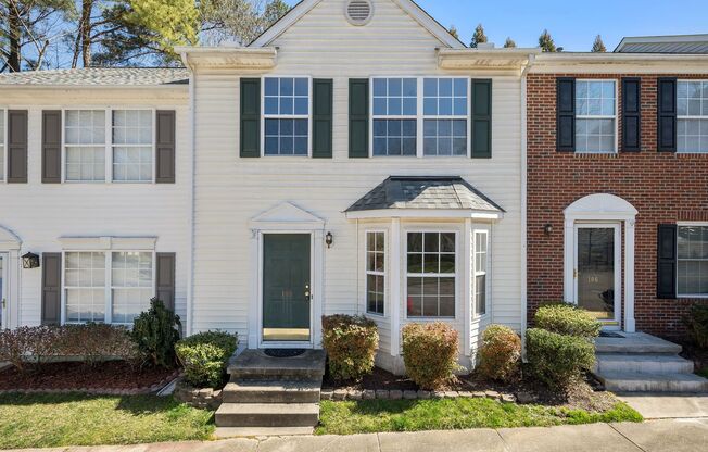 AVAILABLE 5/11/24! Beautiful 3 Bedroom Townhome in Cary Parkway Area!