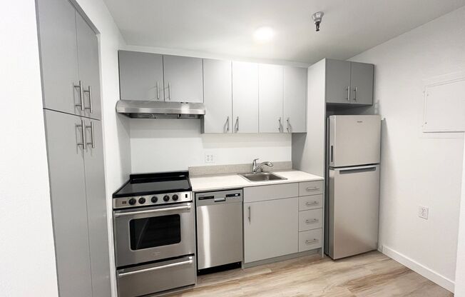 Studio, 1 bath, 480 sqft, $1,550, Unit 131