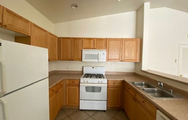 Beautiful 2 bedroom Condo