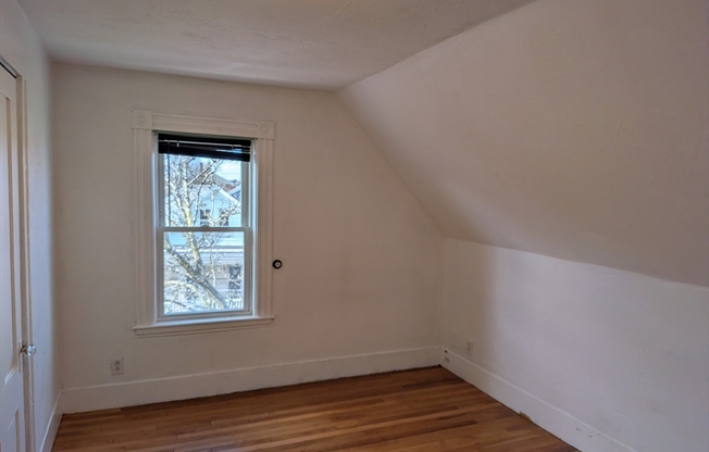12 NEWBERN AVE
