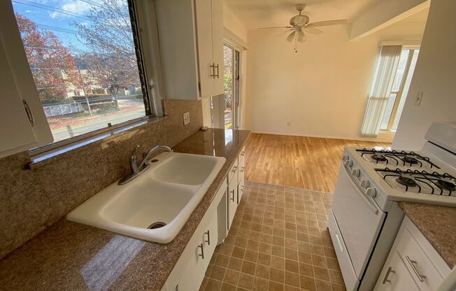 TWO BEDROOM APARTMENT HOME SANTA MONICA.