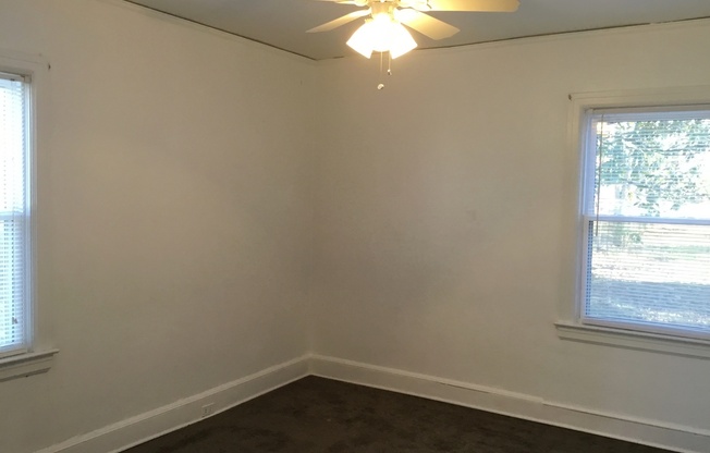 3 beds, 1 bath, $1,395