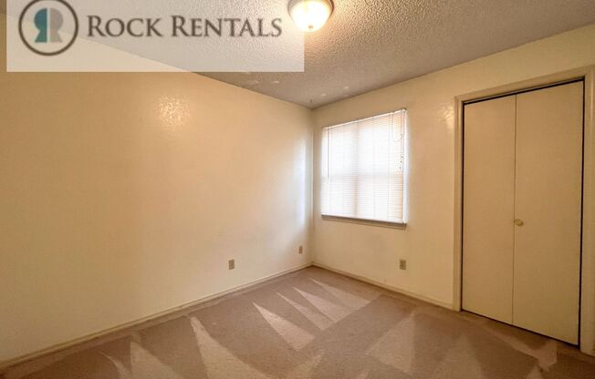 2 beds, 1.5 baths, 900 sqft, $839, Unit Apt 3