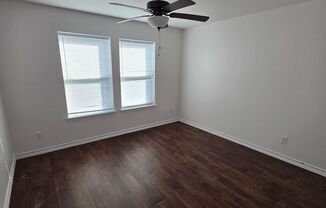 2 beds, 2 baths, 1,040 sqft, $1,100, Unit 605