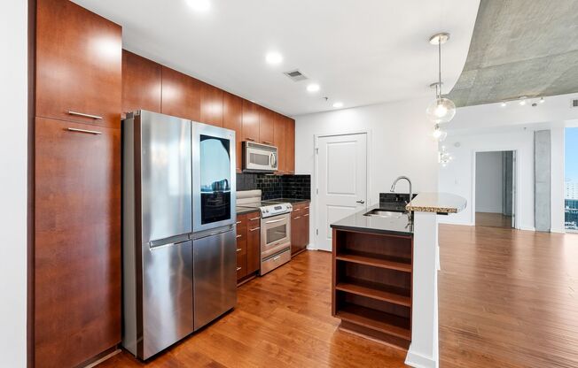 2 beds, 2 baths, $3,295, Unit UNIT 2001