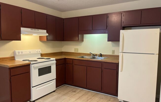 2 beds, 1.5 baths, 1,020 sqft, $1,400, Unit Unit B