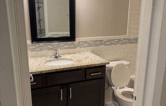 Studio, 1 bath, 470 sqft, $1,095, Unit 208 (R)