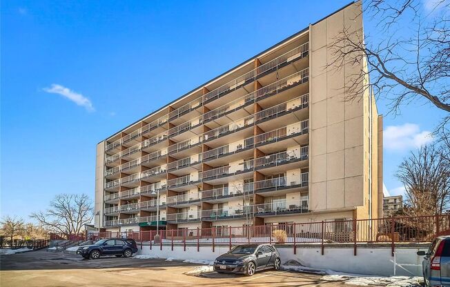 1 bed, 1 bath, $1,399