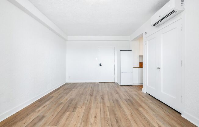 1 bed, 1 bath, 440 sqft, $850, Unit 608