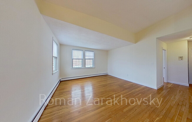 182 N BEACON ST