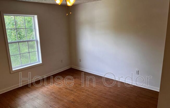 580 FAIRVIEW RD