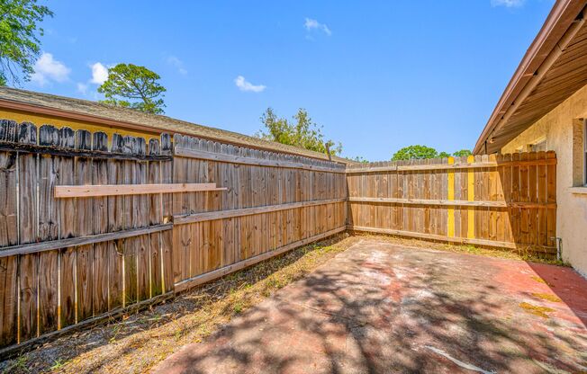 2 beds, 1 bath, 700 sqft, $1,395, Unit 4540-09