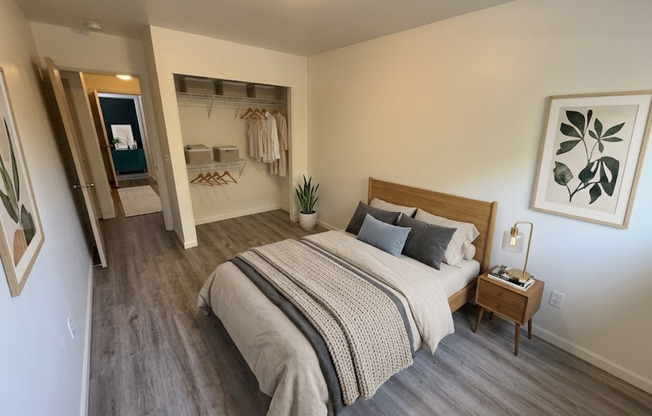 2 beds, 1 bath, 859 sqft, $2,695, Unit C-202