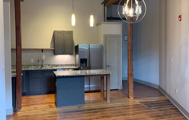 2 beds, 2 baths, 953 sqft, $1,650, Unit Bay 6 Unit 226