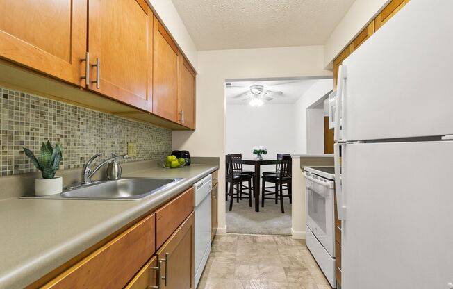 1 bed, 1 bath, 718 sqft, $2,084, Unit 122-f