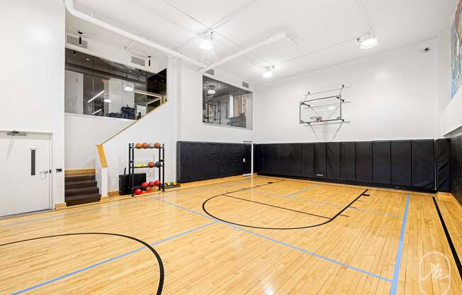 Studio, 1 bath, $4,100, Unit 4I