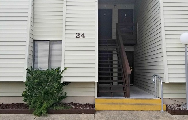 Waterfront 2 Bedroom Condo in Fountainhead!