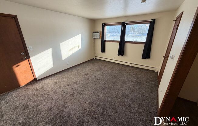 217 S Summit Ave | Tenant Pays Electric Only