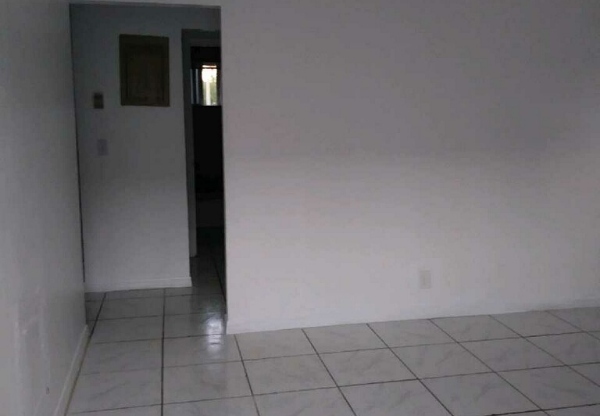 1748 NW 31 ST