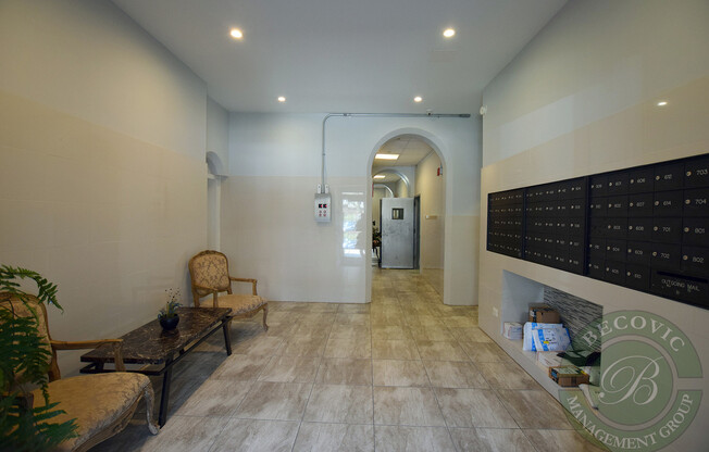 2 beds, 1 bath, 700 sqft, $2,200, Unit 103