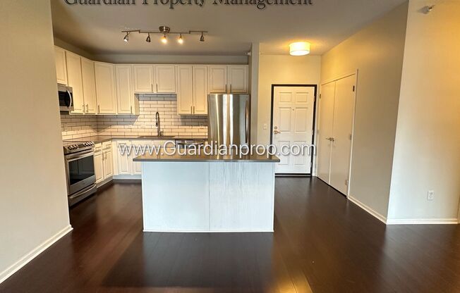 2 beds, 2 baths, $1,599, Unit APARTMENT 309