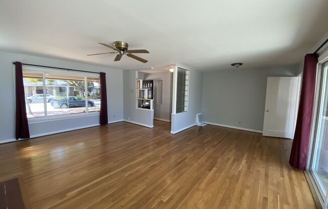 SANTA CLARA - Charismatic home with hardwood floors, great location.