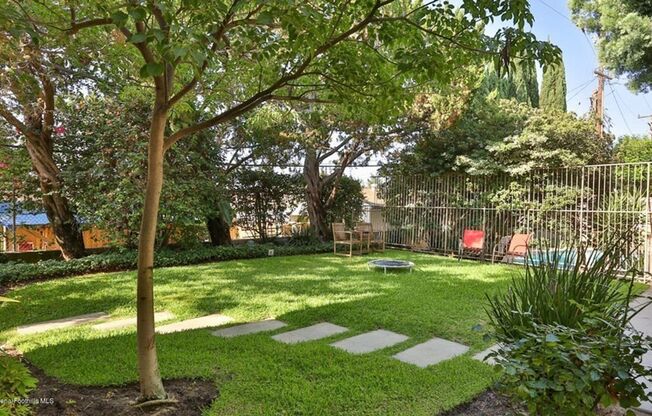 Coming Soon: Stylish 2-Bed Apartment with Underground Parking