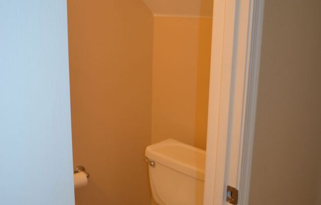2 beds, 2.5 baths, $2,200, Unit # 2133