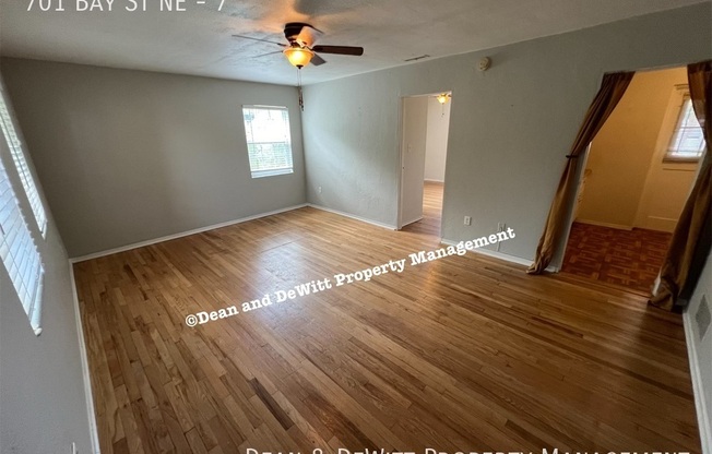 701 BAY ST NE