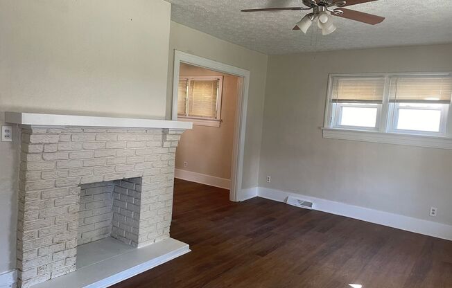 3 beds, 1 bath, $1,200