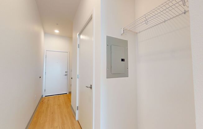 Studio, 1 bath, 467 sqft, $1,670, Unit 103