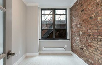 219 E 28th St