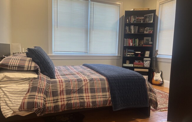3 beds, 2 baths, 1,490 sqft, $4,000, Unit 11