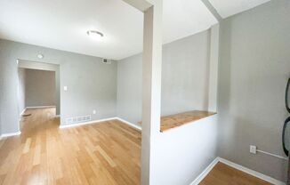 2 beds, 1 bath, $1,400, Unit Apt 2 (Top)