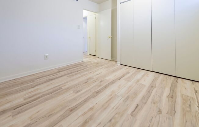 3 beds, 2 baths, 1,300 sqft, $1,795, Unit 2709-T1