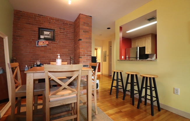 96 Gainsborough St.