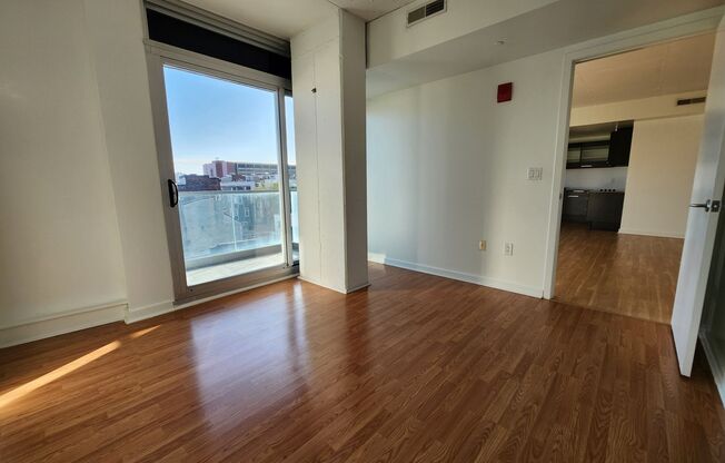 1 bed, 1 bath, 718 sqft, $2,050, Unit 5B