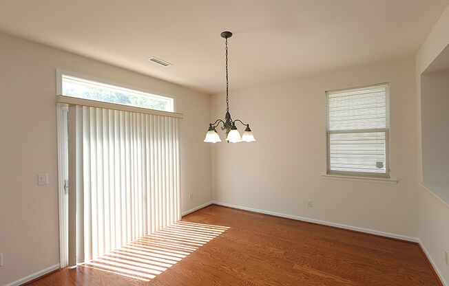 Spacious Home in Superb Cary Location *Amberly Community*