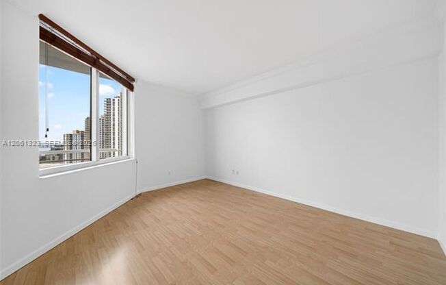 2 beds, 2 baths, $4,000, Unit # 2219