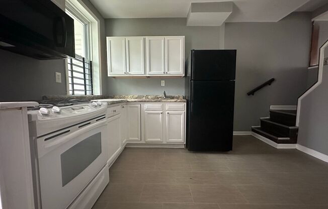 2 beds, 1 bath, $1,500