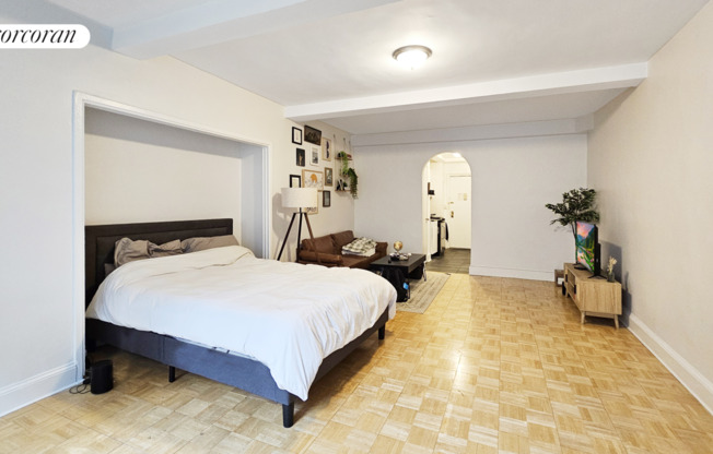 Studio, 1 bath, $2,950, Unit 604