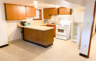 3934 N CHRISTIANA AVE