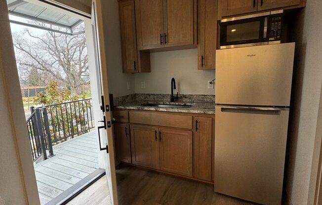 Studio, 1 bath, $1,100, Unit BC 166 A