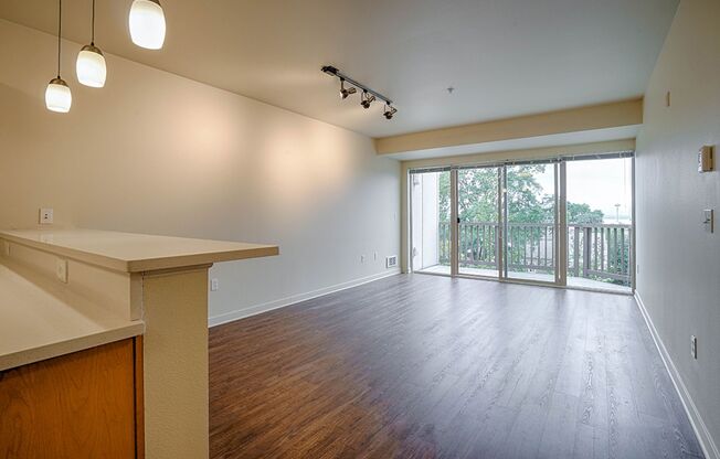 1 bed, 1 bath, 751 sqft, $2,500, Unit 212