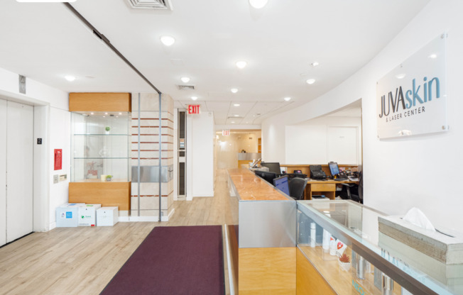 60 E 56 ST
