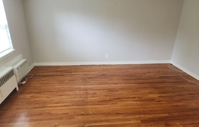 1 bed, 1 bath, 663 sqft, $1,995, Unit C-13