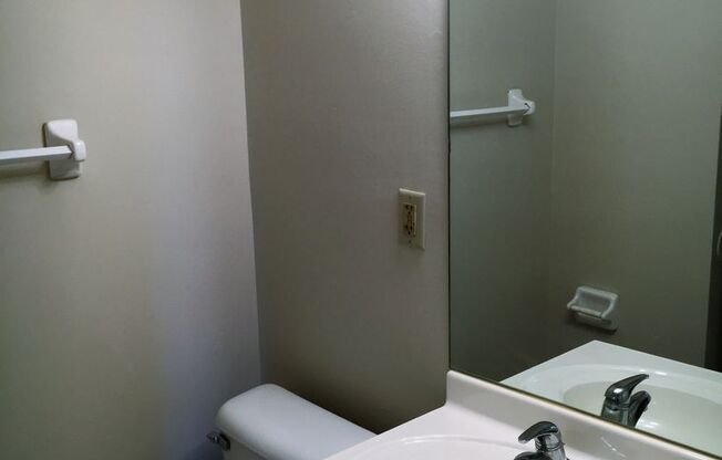 1 bed, 1 bath, 650 sqft, $795, Unit 950-21
