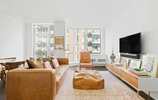 212 N 9 ST