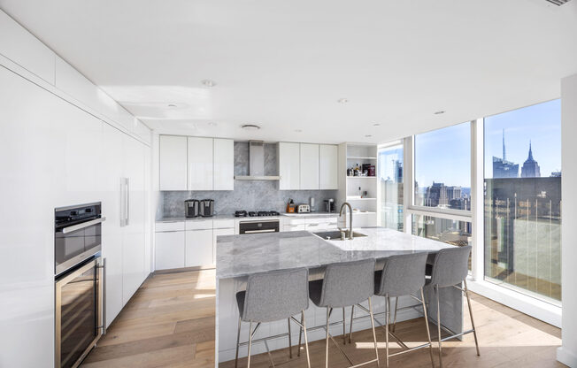 4 beds, 5.5 baths, 3 sqft, $35,000, Unit PHA